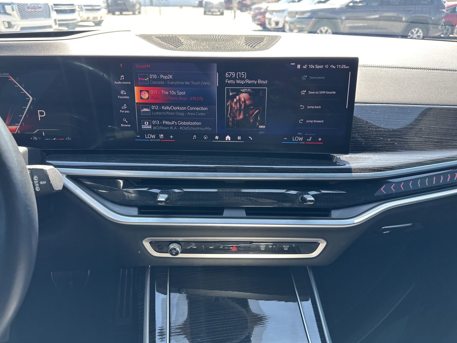 Used 2024 BMW X7 xDrive40i w/ M Sport Package image 30