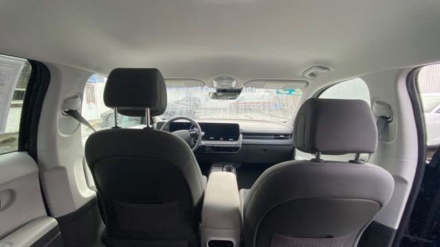 Used 2025 Hyundai Ioniq 5 SE image 30