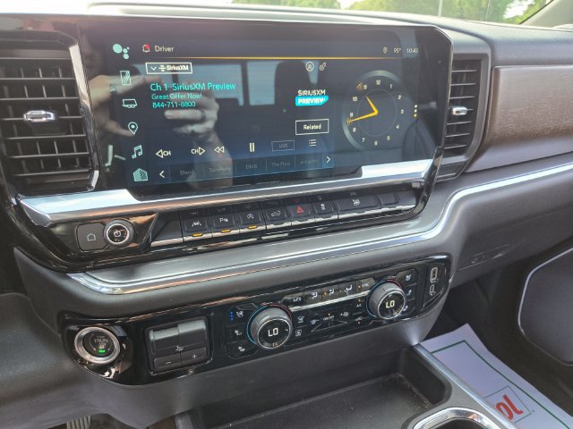 Used 2023 Chevrolet Silverado 1500 High Country w/ Technology Package AWD/4WD image 26
