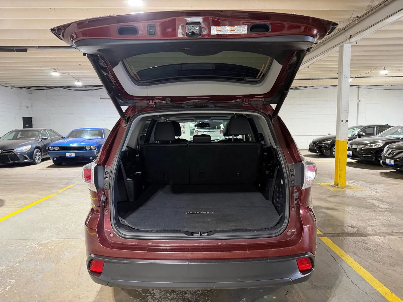 Used 2015 Toyota Highlander XLE AWD/4WD image 7