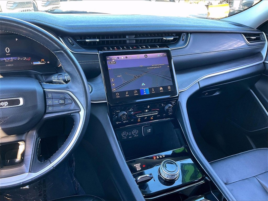 Used 2022 Jeep Grand Cherokee Limited image 17