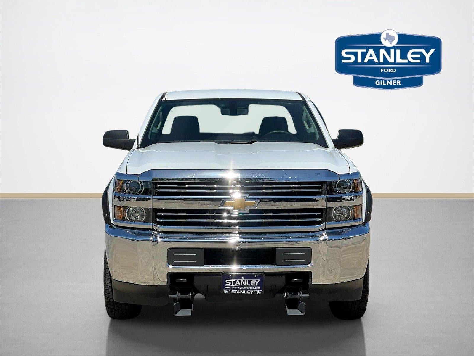 Used 2017 Chevrolet Silverado 2500 W/T w/ WT Convenience Package AWD/4WD image 2