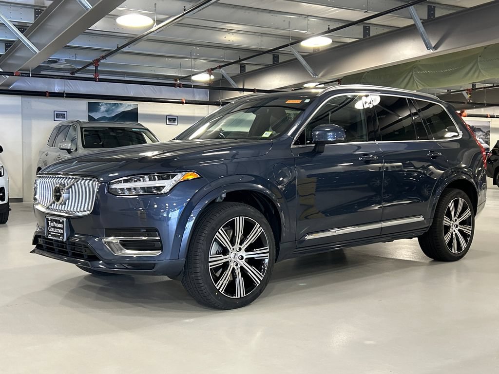 Certified 2023 Volvo XC90 T8 Plus w/ Protection Package AWD/4WD image 5