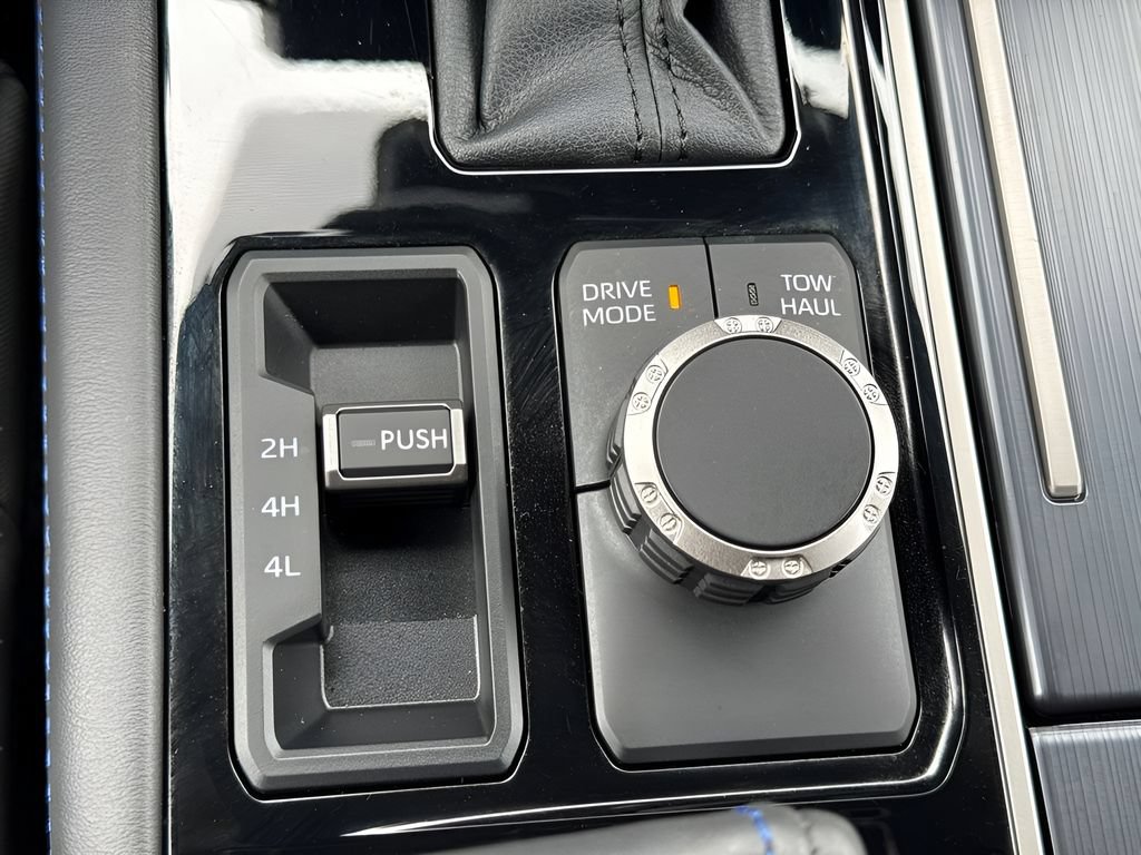 Used 2026 Toyota Sequoia Platinum AWD/4WD image 18