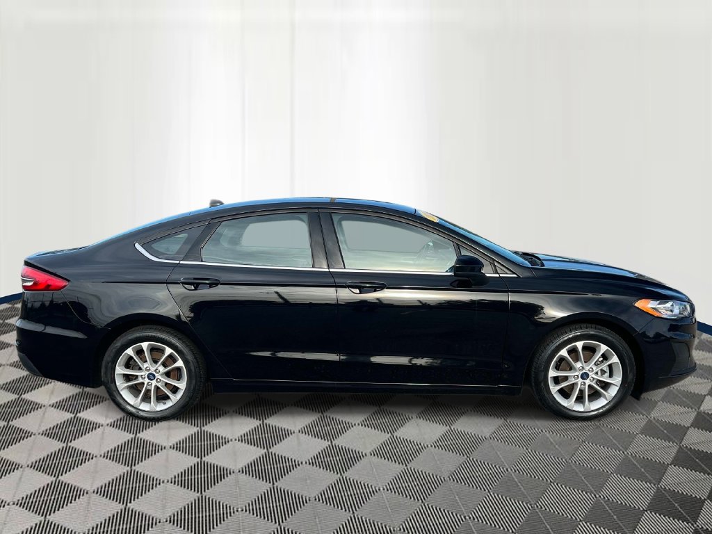 Used 2020 Ford Fusion SE FWD image 5