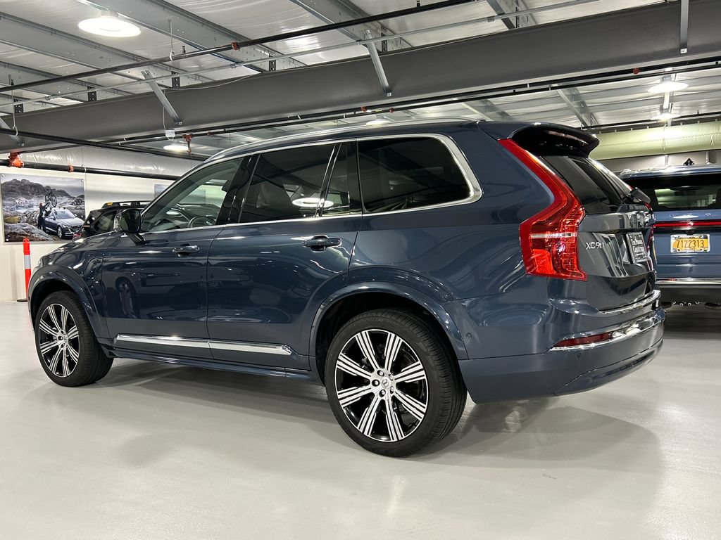 Certified 2025 Volvo XC90 T8 Ultra w/ Protection Package Premier AWD/4WD image 4