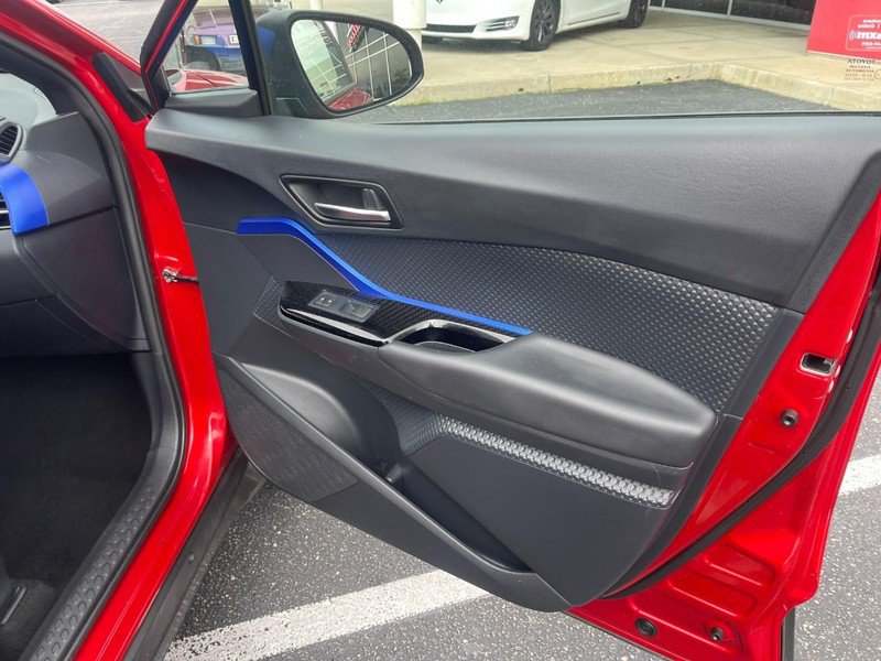 Used 2021 Toyota C-HR XLE FWD image 8