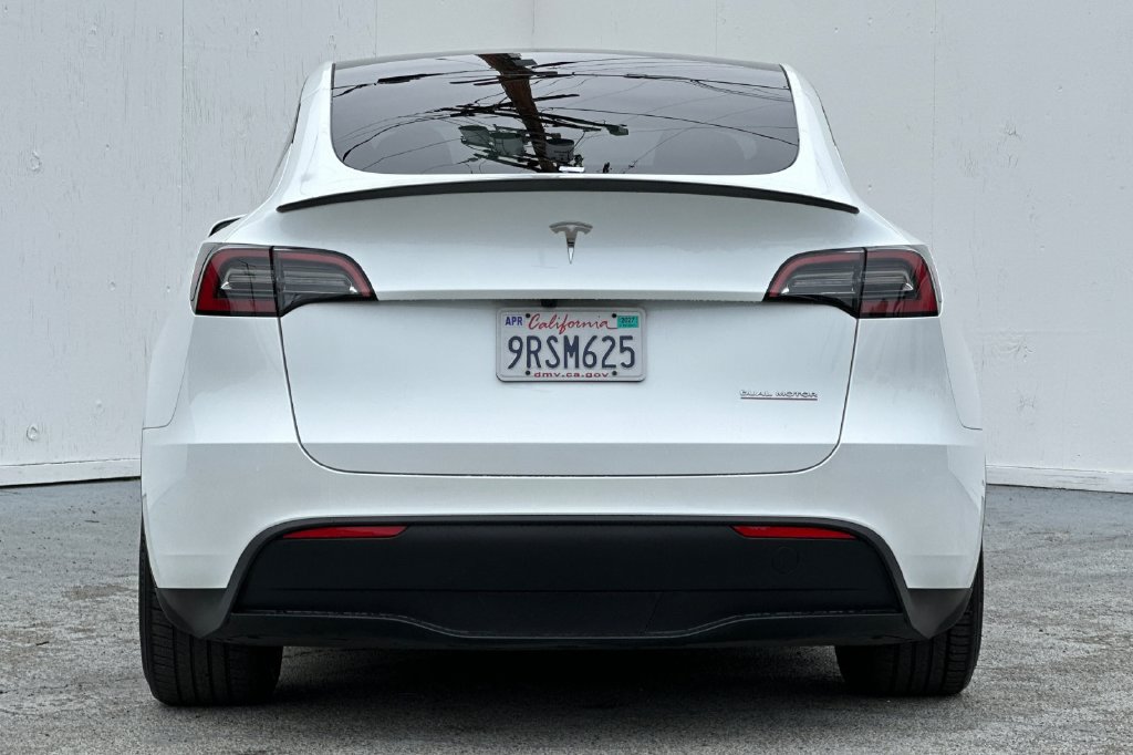 Used 2023 Tesla Model Y Performance AWD/4WD image 4