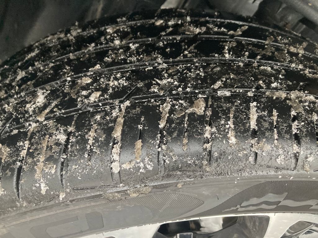 Used 2022 Jeep Compass Limited image 32