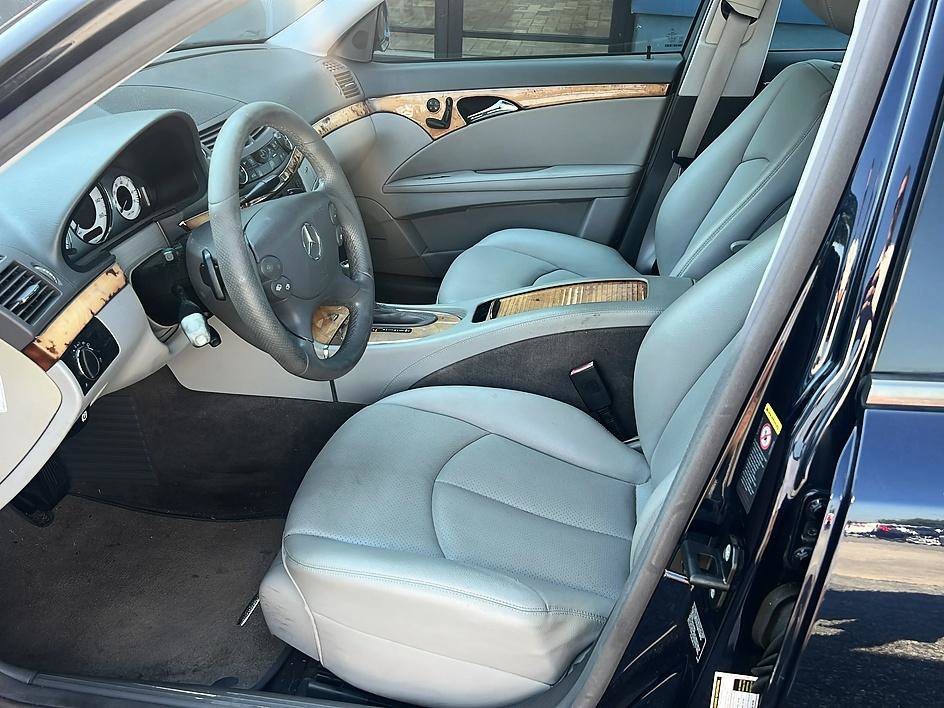 Used 2009 Mercedes-Benz E 350 Sedan image 18
