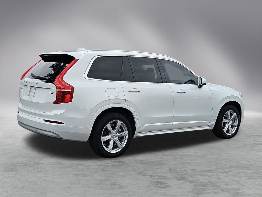 Used 2022 Volvo XC90 T5 Momentum image 7