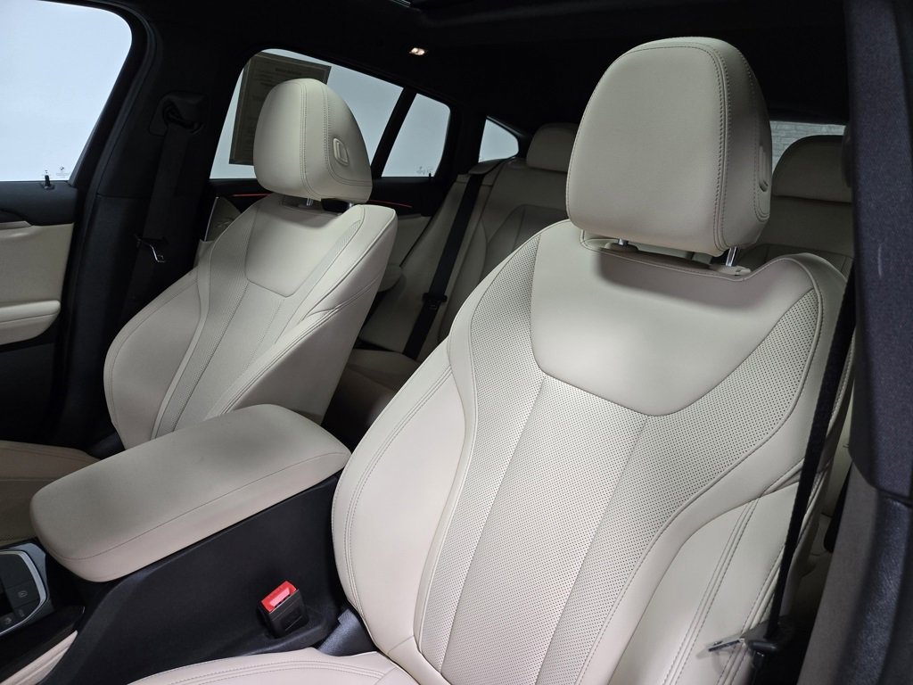 Used 2023 BMW X4 xDrive30i w/ M Sport Package image 12