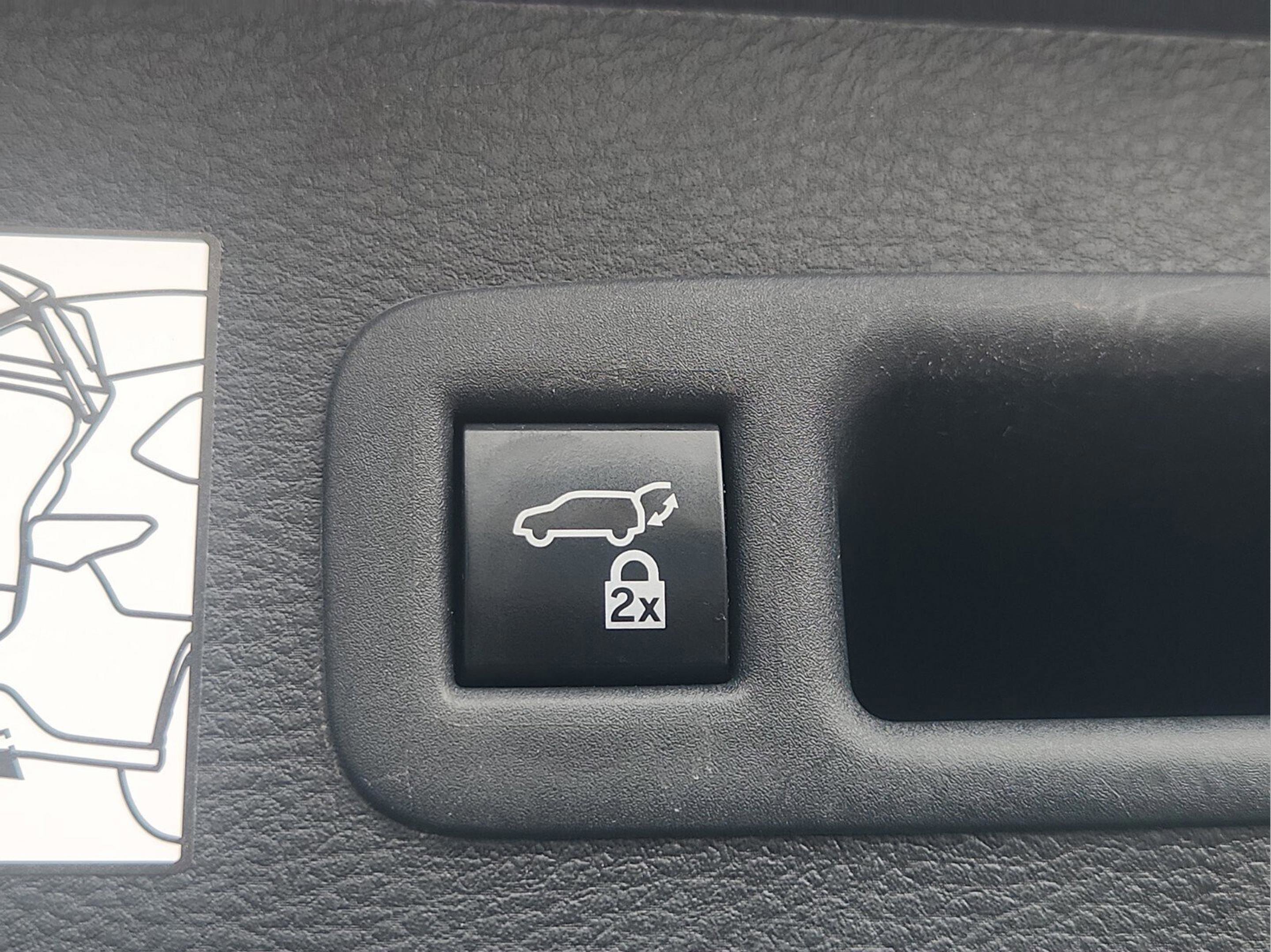 Used 2021 Toyota Sienna XLE FWD image 29