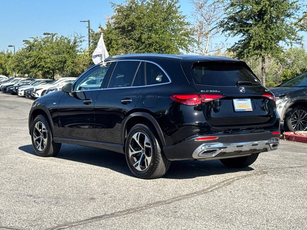 Used 2025 Mercedes-Benz GLC 350e 4MATIC image 12