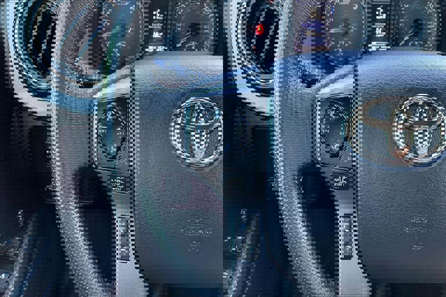 Used 2023 Toyota Tacoma TRD Off-Road image 23