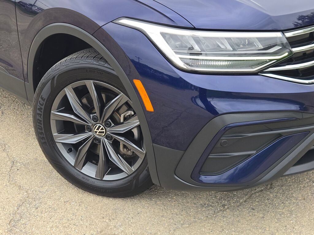 Used 2022 Volkswagen Tiguan SE AWD/4WD image 5