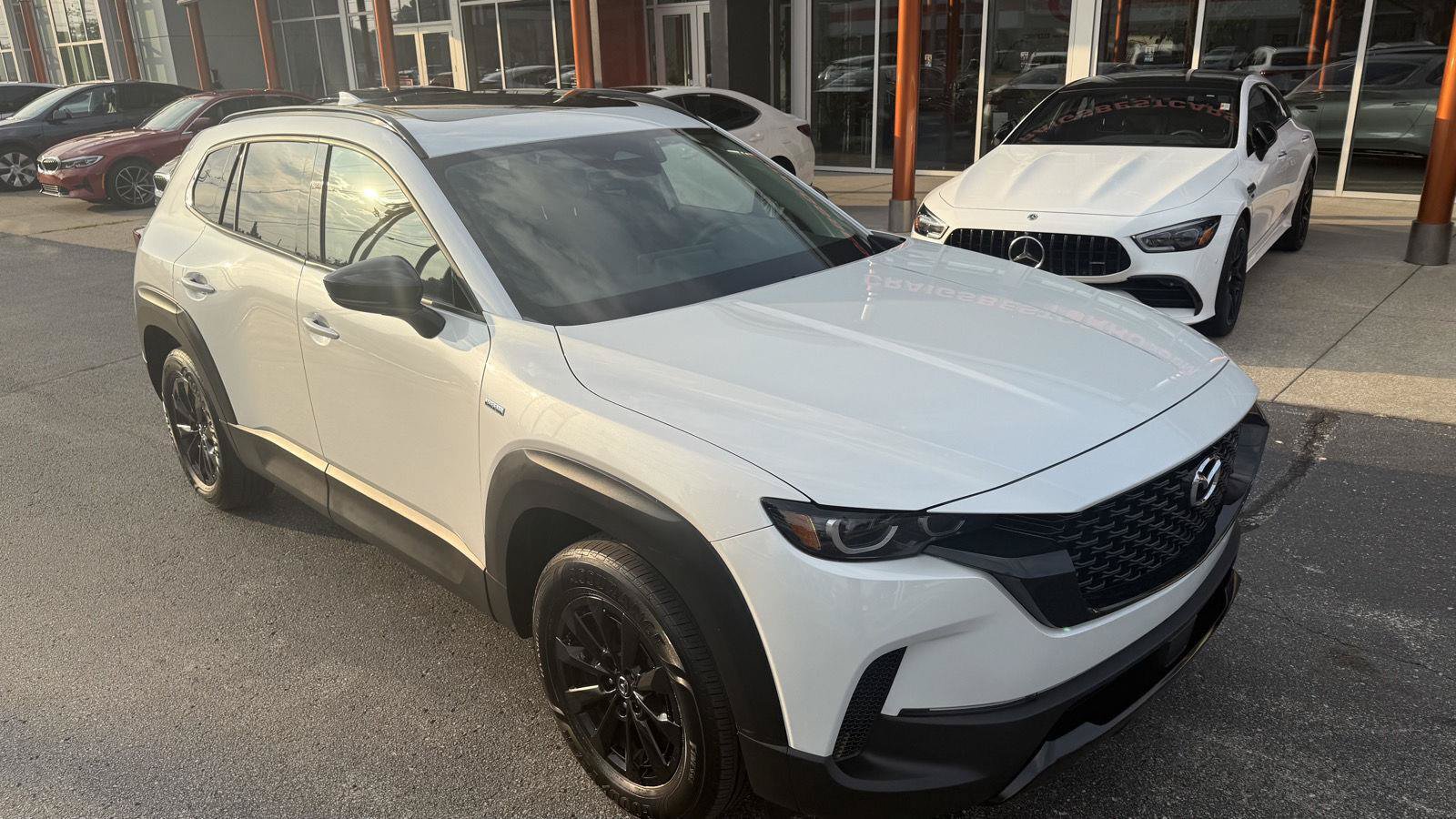 Used 2025 MAZDA CX-50 AWD 2.5 Hybrid w/ Premium Pkg image 10