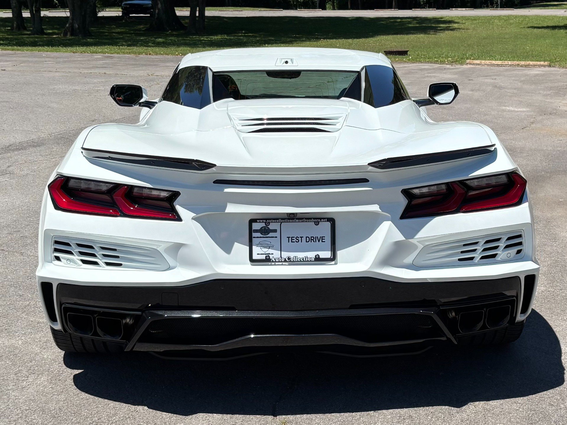 Used 2024 Chevrolet Corvette E-Ray AWD/4WD image 12