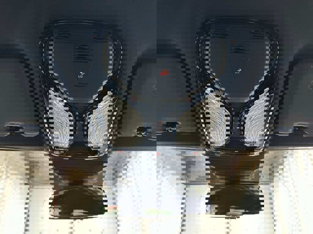 Used 2026 BMW X5 xDrive50e image 37