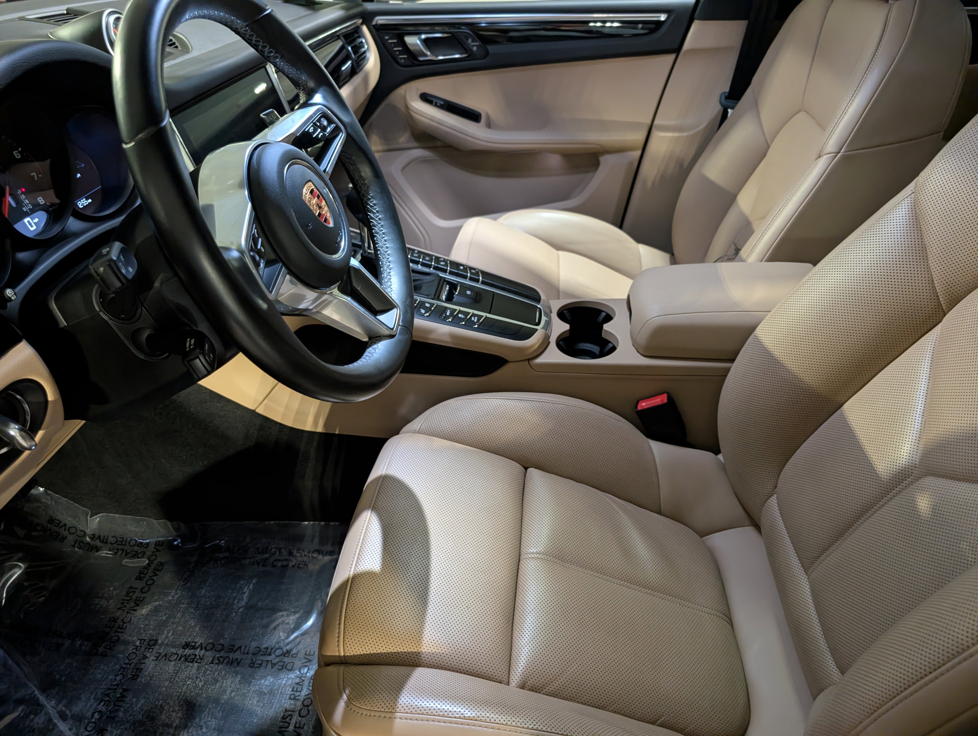 Used 2020 Porsche Macan image 5