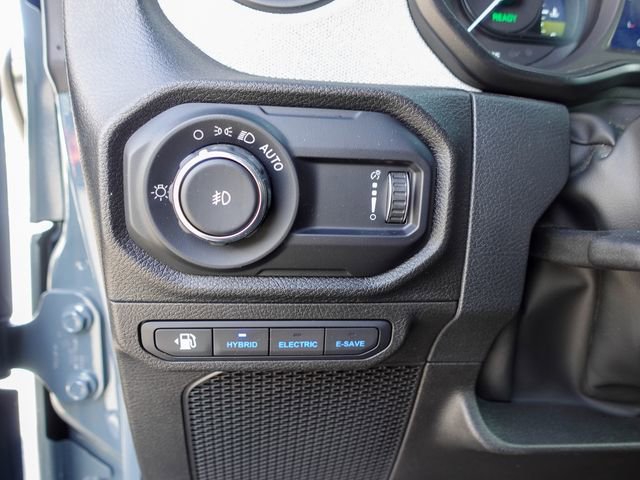 Used 2024 Jeep Wrangler Unlimited image 17