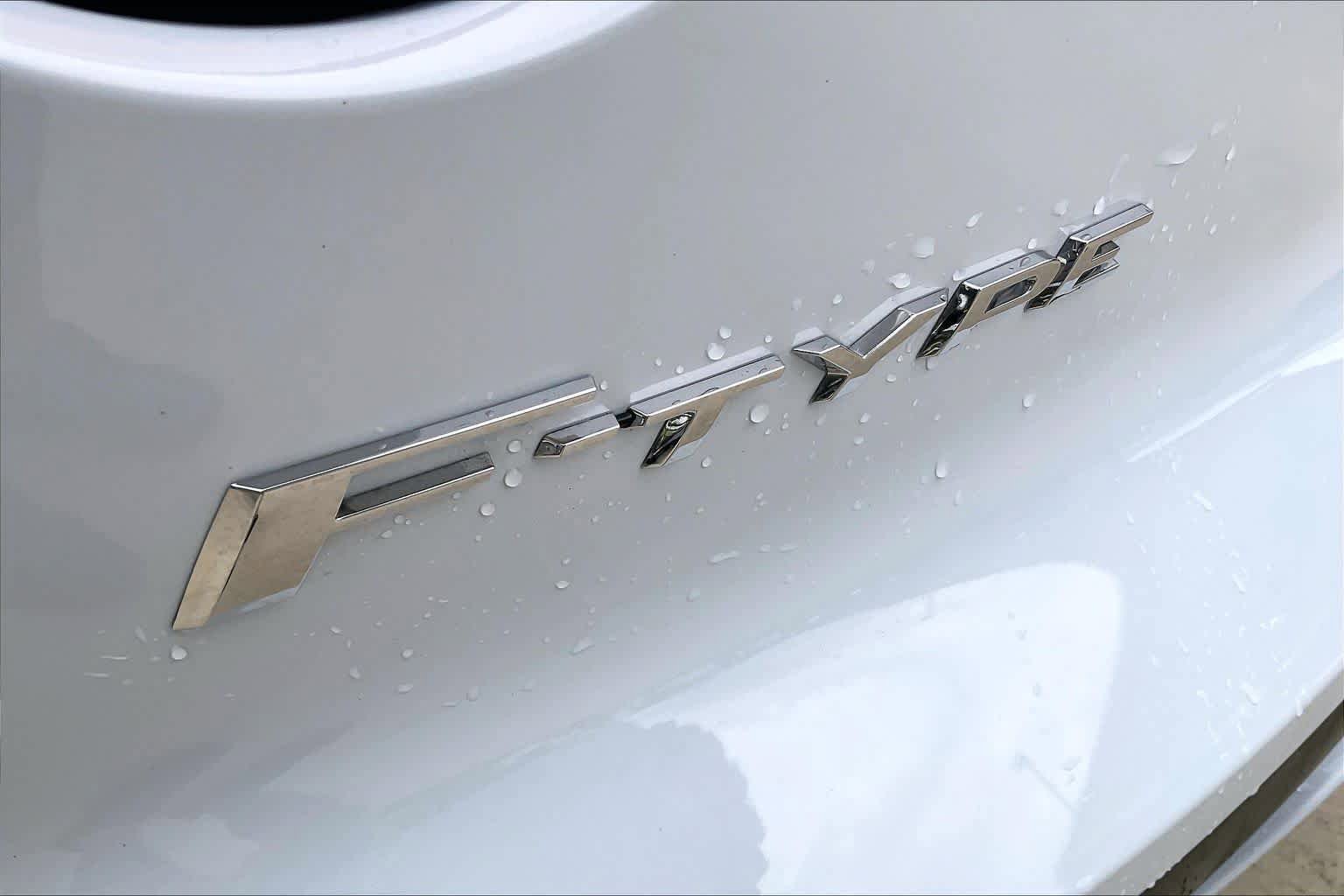 Used 2020 Jaguar F-TYPE R image 31
