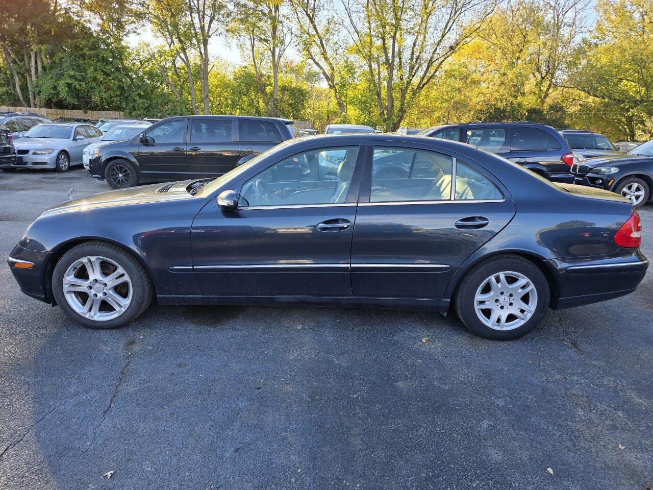 Used 2005 Mercedes-Benz E 320 4MATIC Sedan image 4