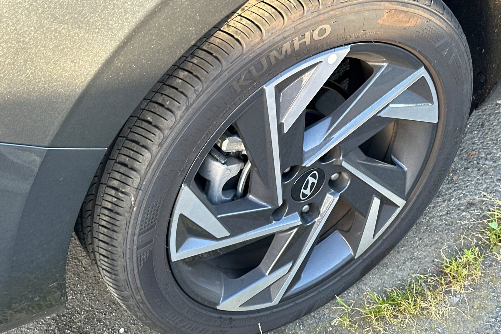 Certified 2025 Hyundai Elantra Sport image 4