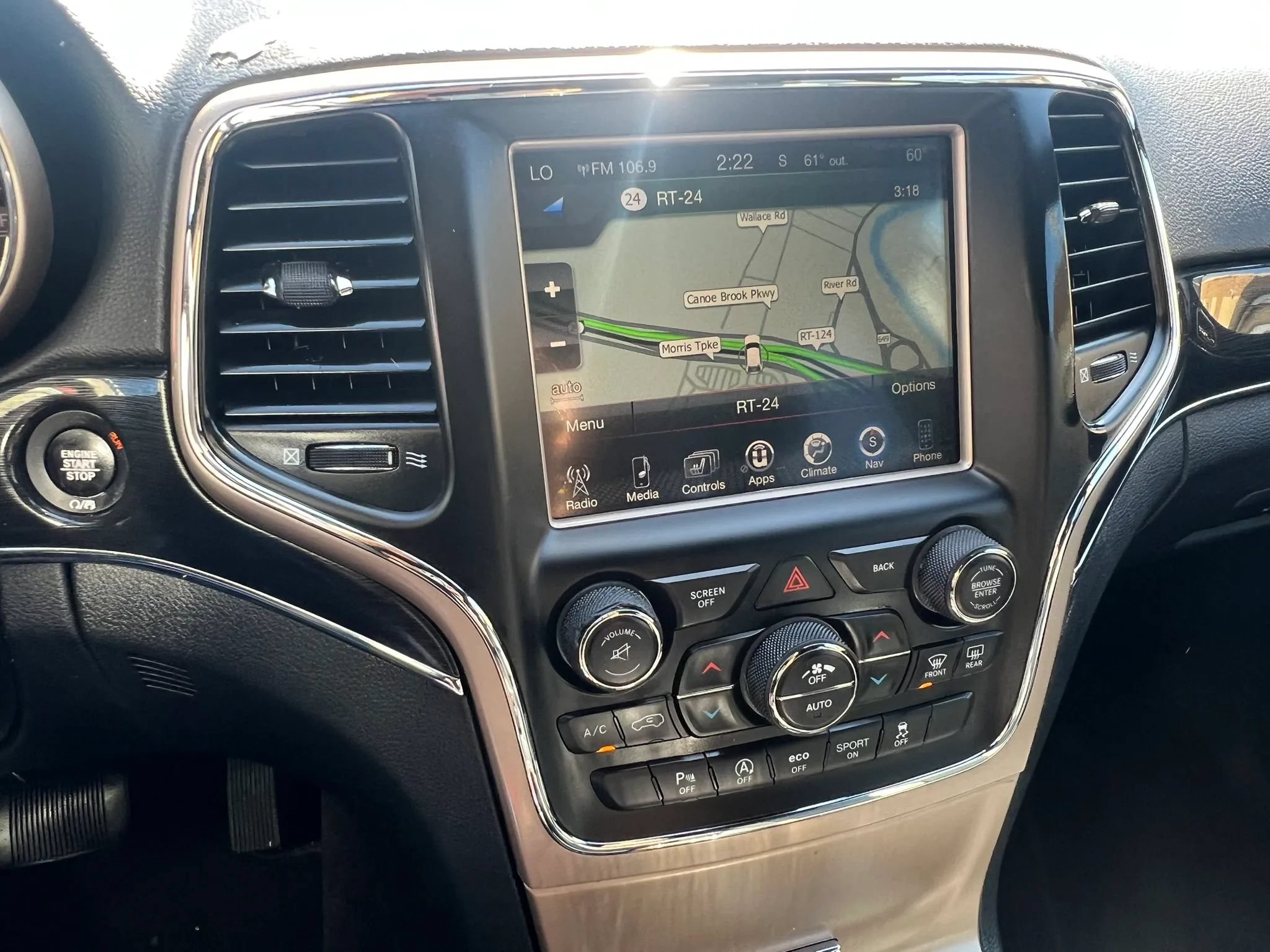 Used 2016 Jeep Grand Cherokee Limited 75th Anniversary AWD/4WD image 22