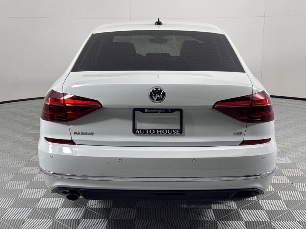 Used 2019 Volkswagen Passat 2.0T SE R-Line image 6