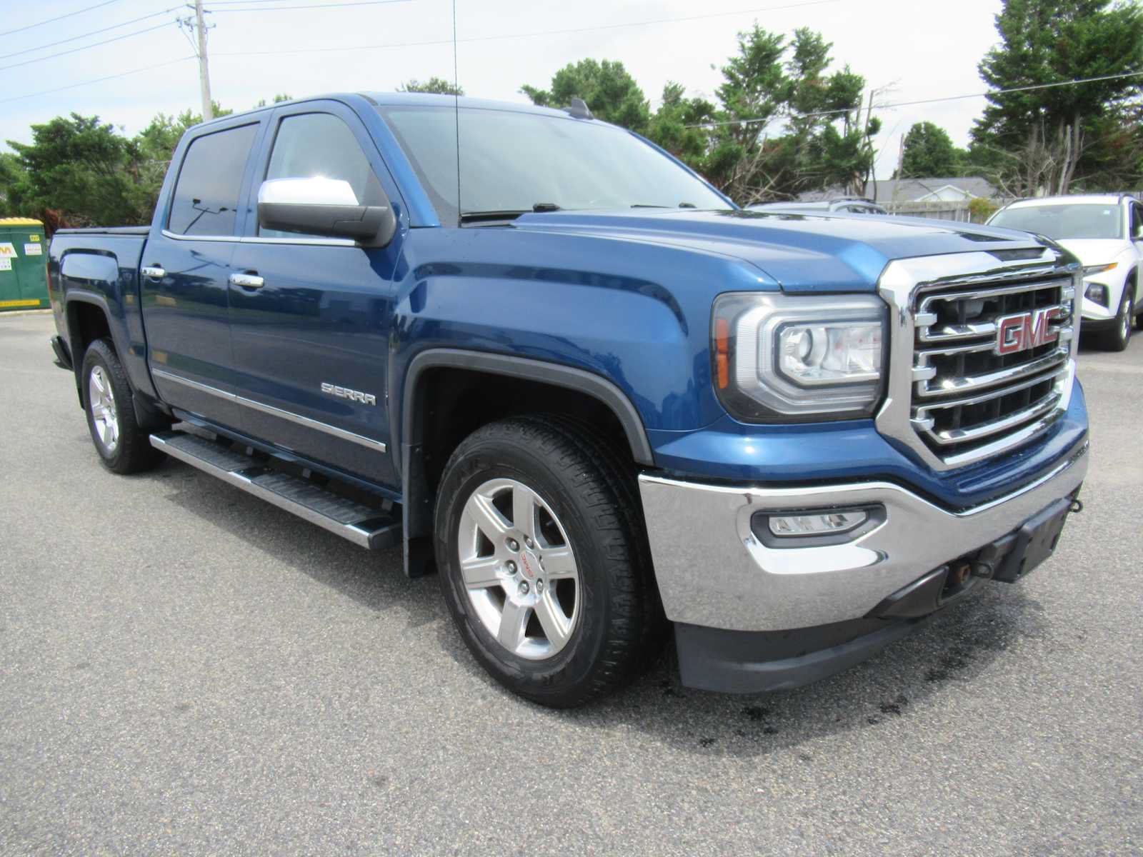 Used 2017 GMC Sierra 1500 SLT w/ Suspension Package, Off-Road AWD/4WD image 3