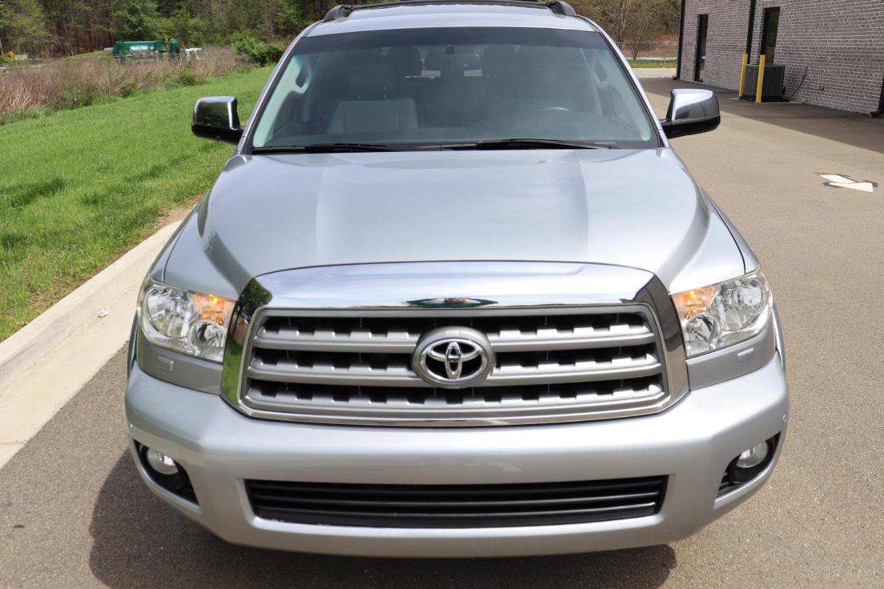 Used 2016 Toyota Sequoia Limited image 2