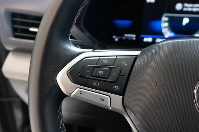 Used 2023 Volkswagen Taos SE w/ Panoramic Sunroof Package FWD image 21