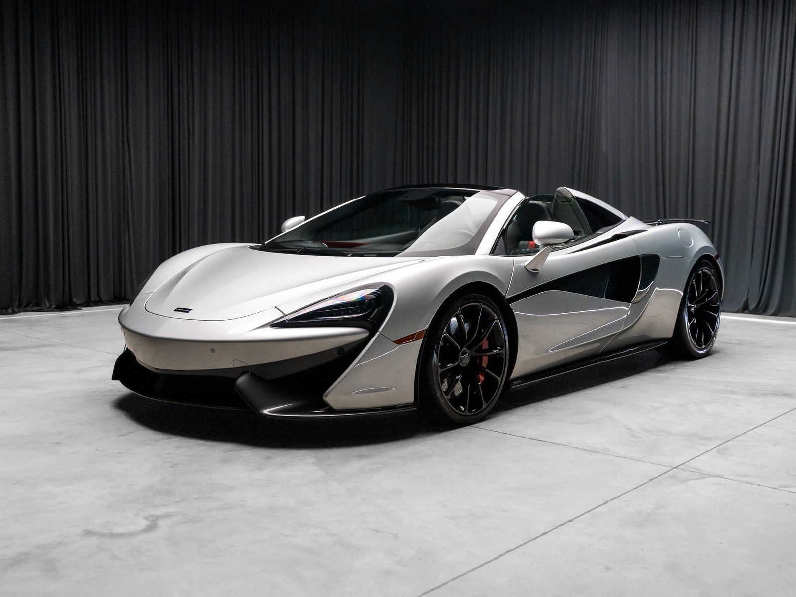 Used 2019 McLaren 570S Spider RWD image 21