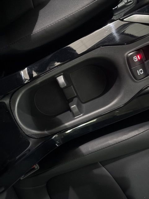 Used 2025 Toyota Corolla Cross XLE w/ Convenience Package AWD/4WD image 17