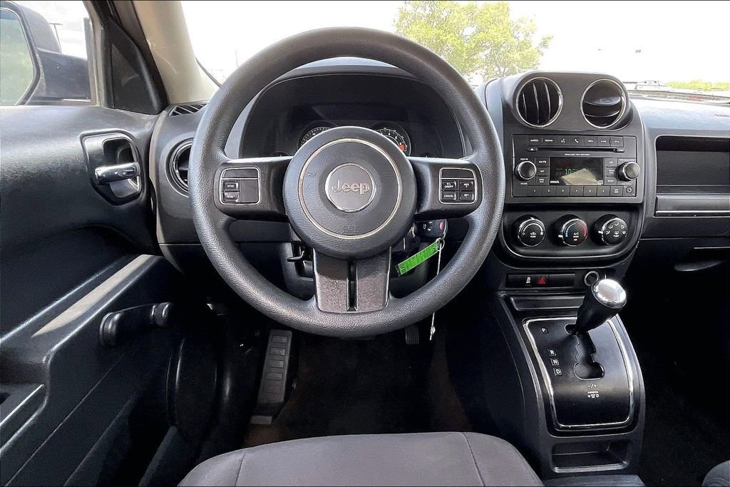 Used 2016 Jeep Patriot Sport FWD image 8