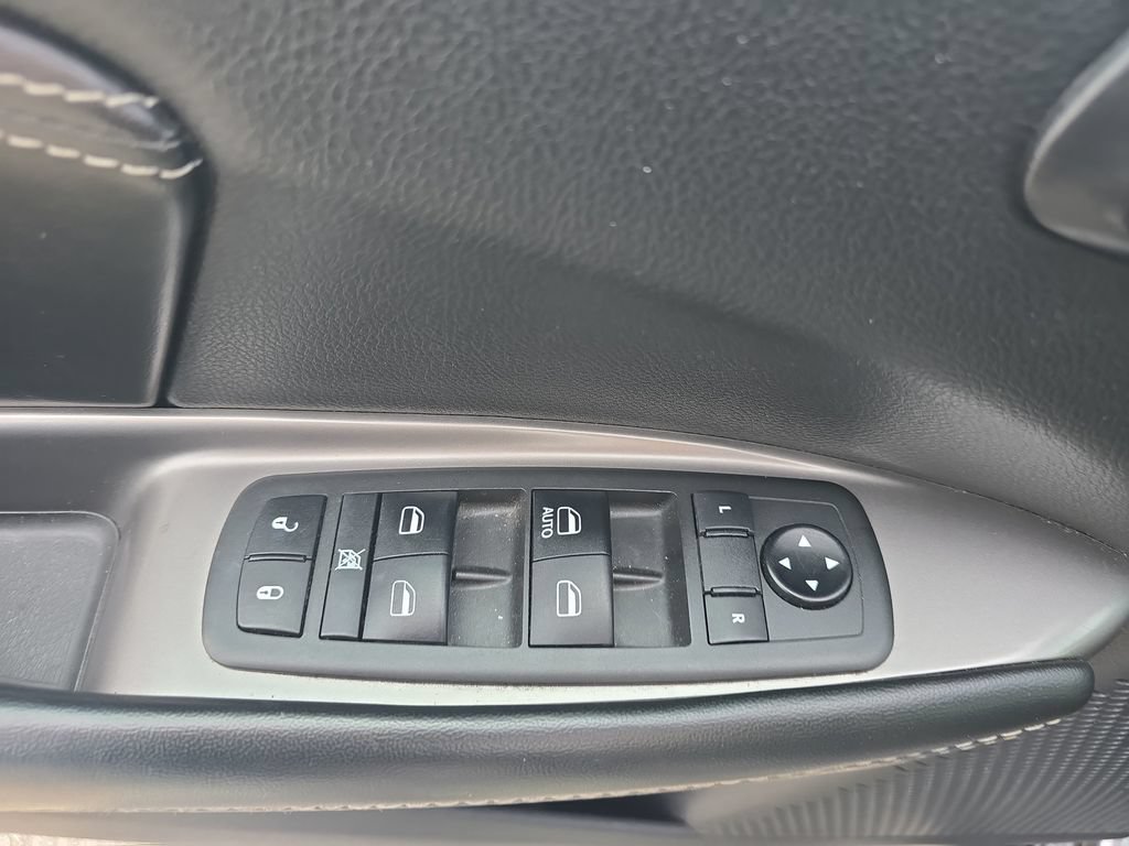 Used 2019 Dodge Journey Crossroad w/ Popular Equipment Group AWD/4WD image 22