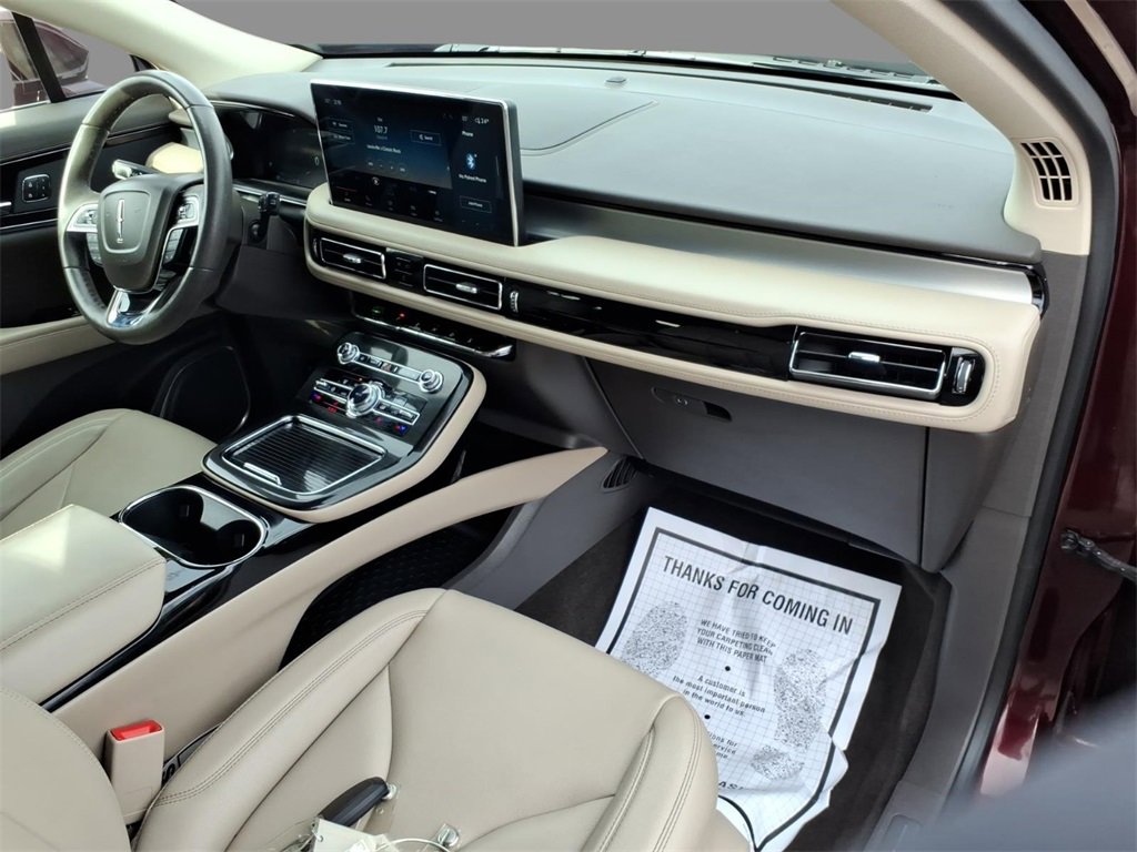 Certified 2023 Lincoln Nautilus AWD image 12