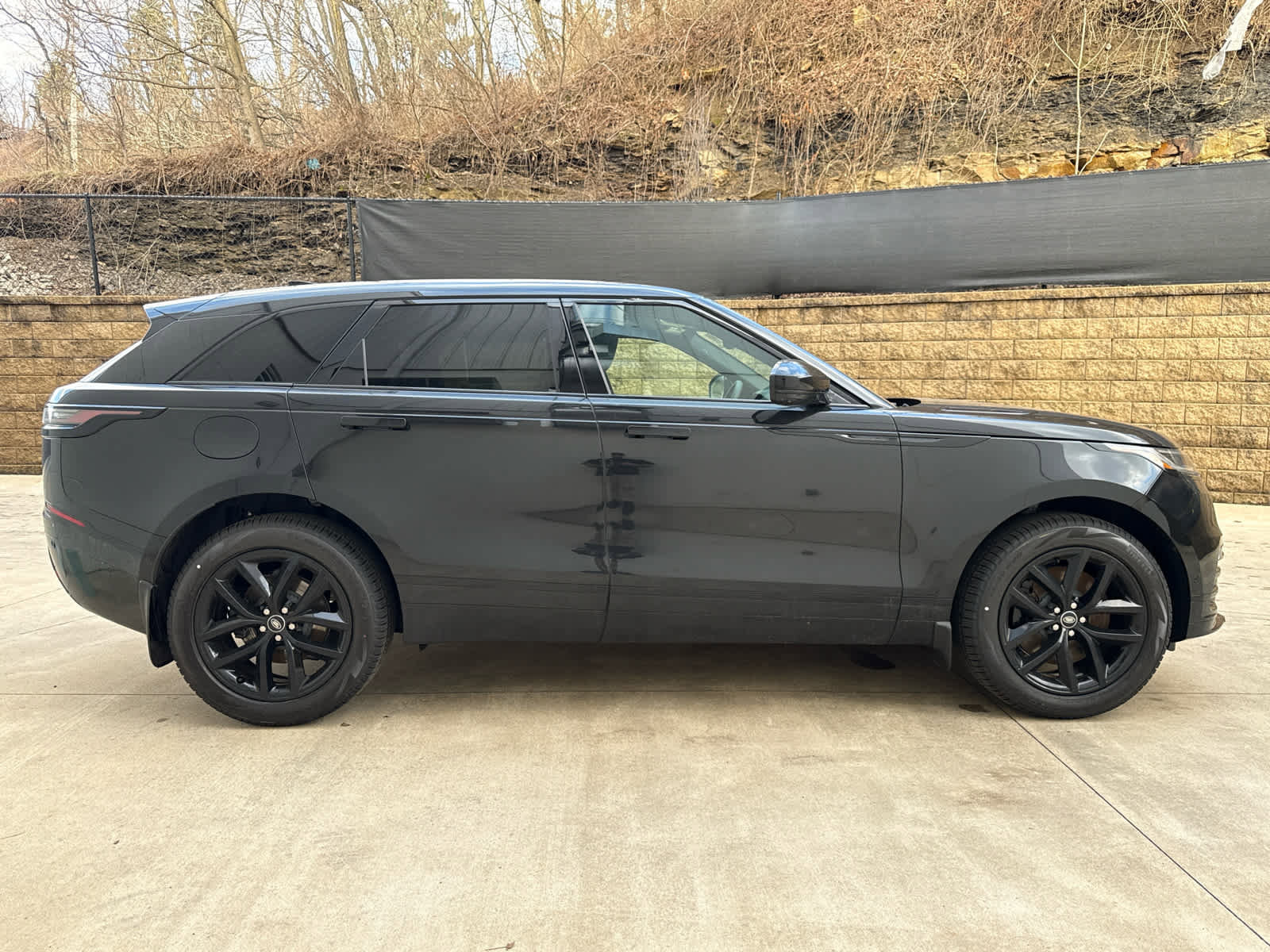 New 2026 Land Rover Range Rover Velar Dynamic SE AWD/4WD image 7