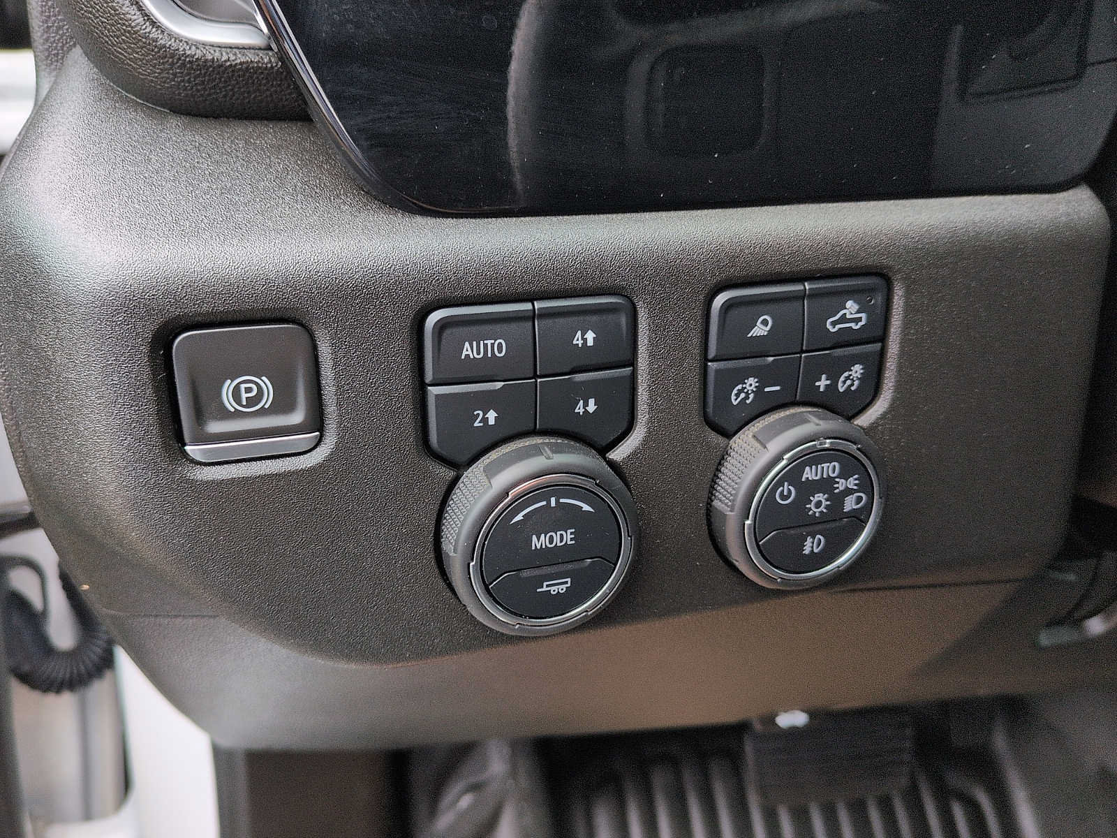 Used 2024 Chevrolet Silverado 3500 LT w/ Convenience Package AWD/4WD image 17