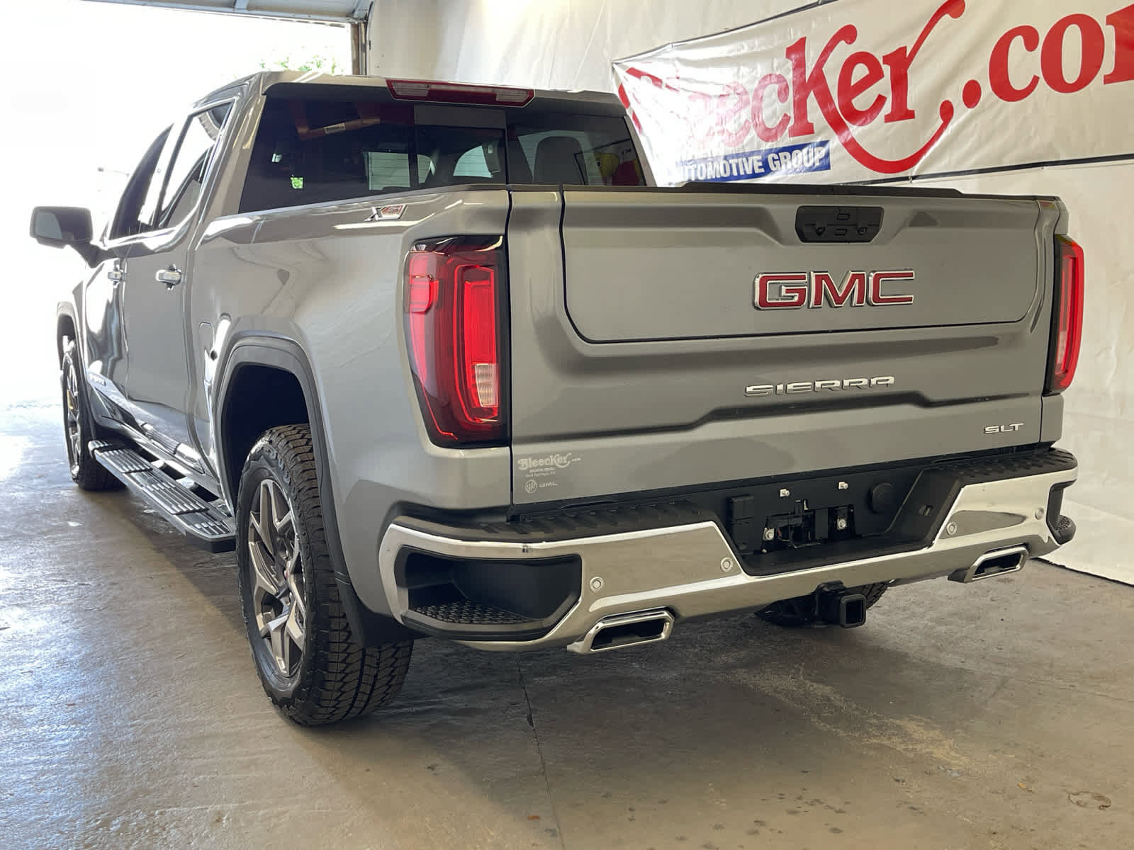 New 2026 GMC Sierra 1500 SLT w/ SLT Premium Plus Package image 8
