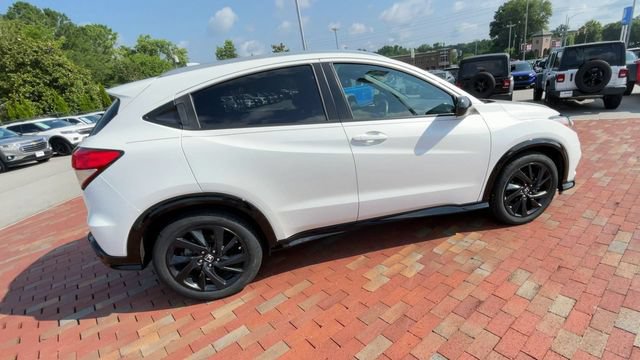 Certified 2022 Honda HR-V Sport image 2