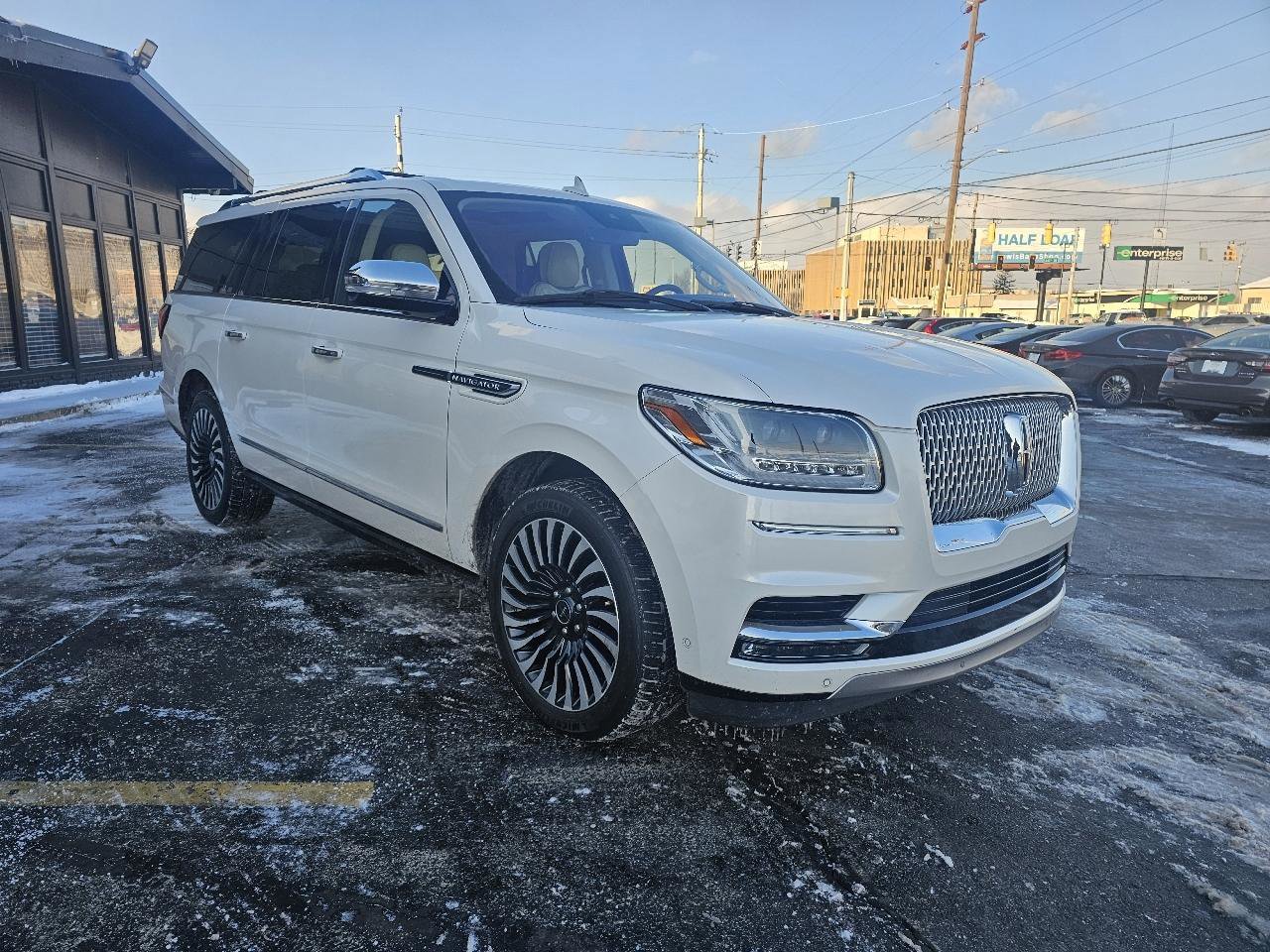 Used 2018 Lincoln Navigator L Black Label w/ Cargo Package AWD/4WD image 3