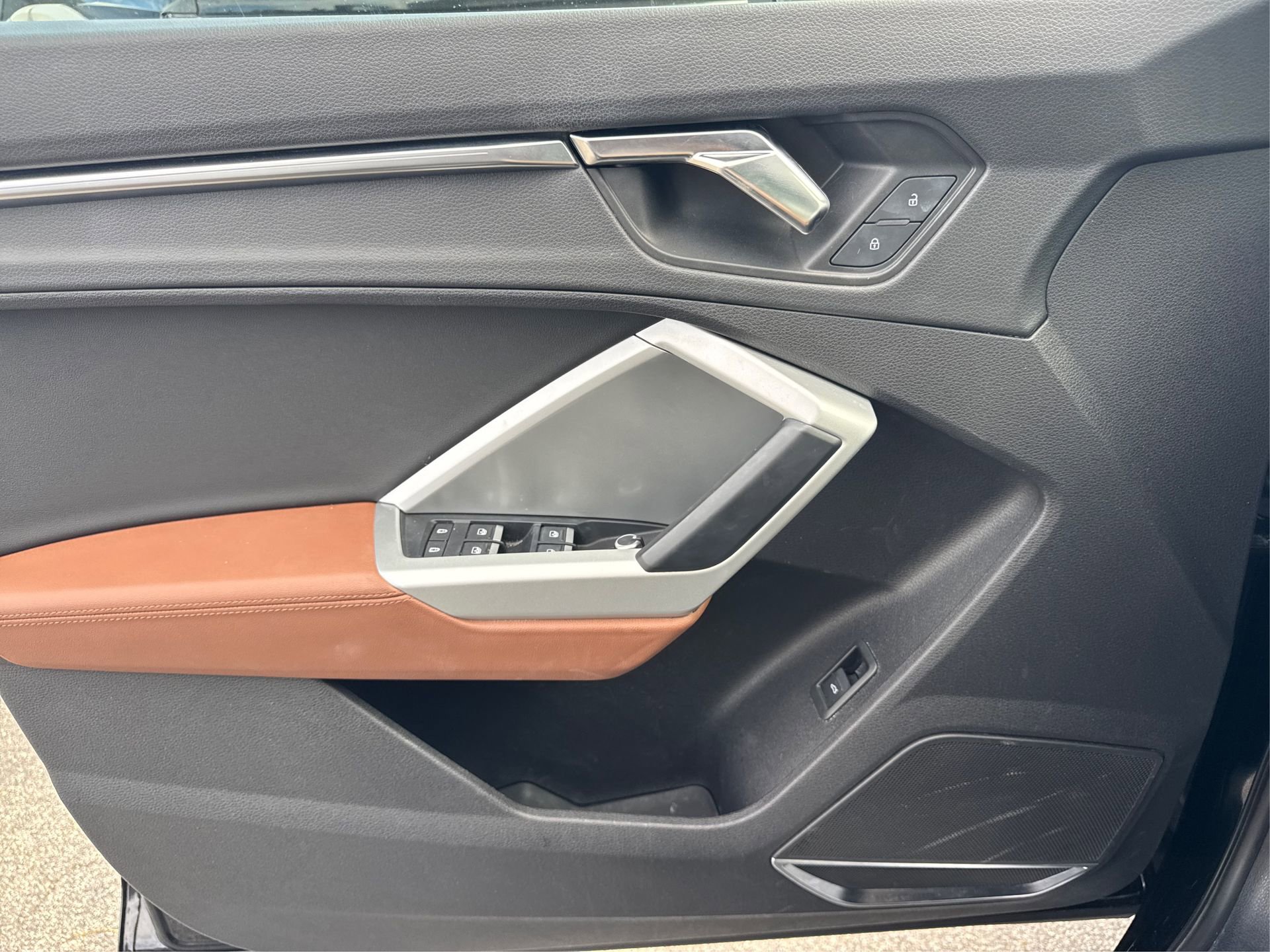 Used 2021 Audi Q3 2.0T Premium Plus w/ Premium Plus Package image 23