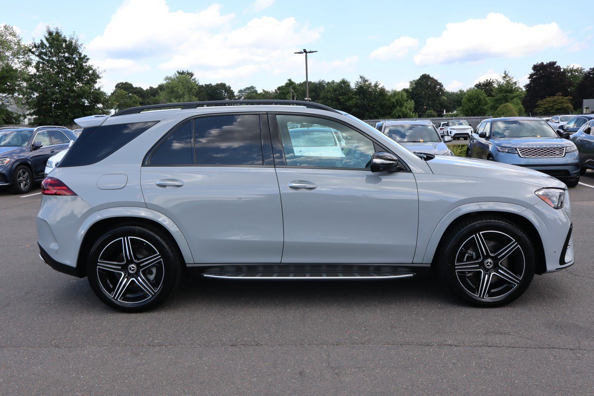 Used 2026 Mercedes-Benz GLE 580 4MATIC w/ Driver Assistance Package image 4