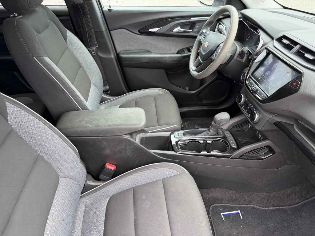 Used 2021 Chevrolet TrailBlazer LT w/ Convenience Package FWD image 16