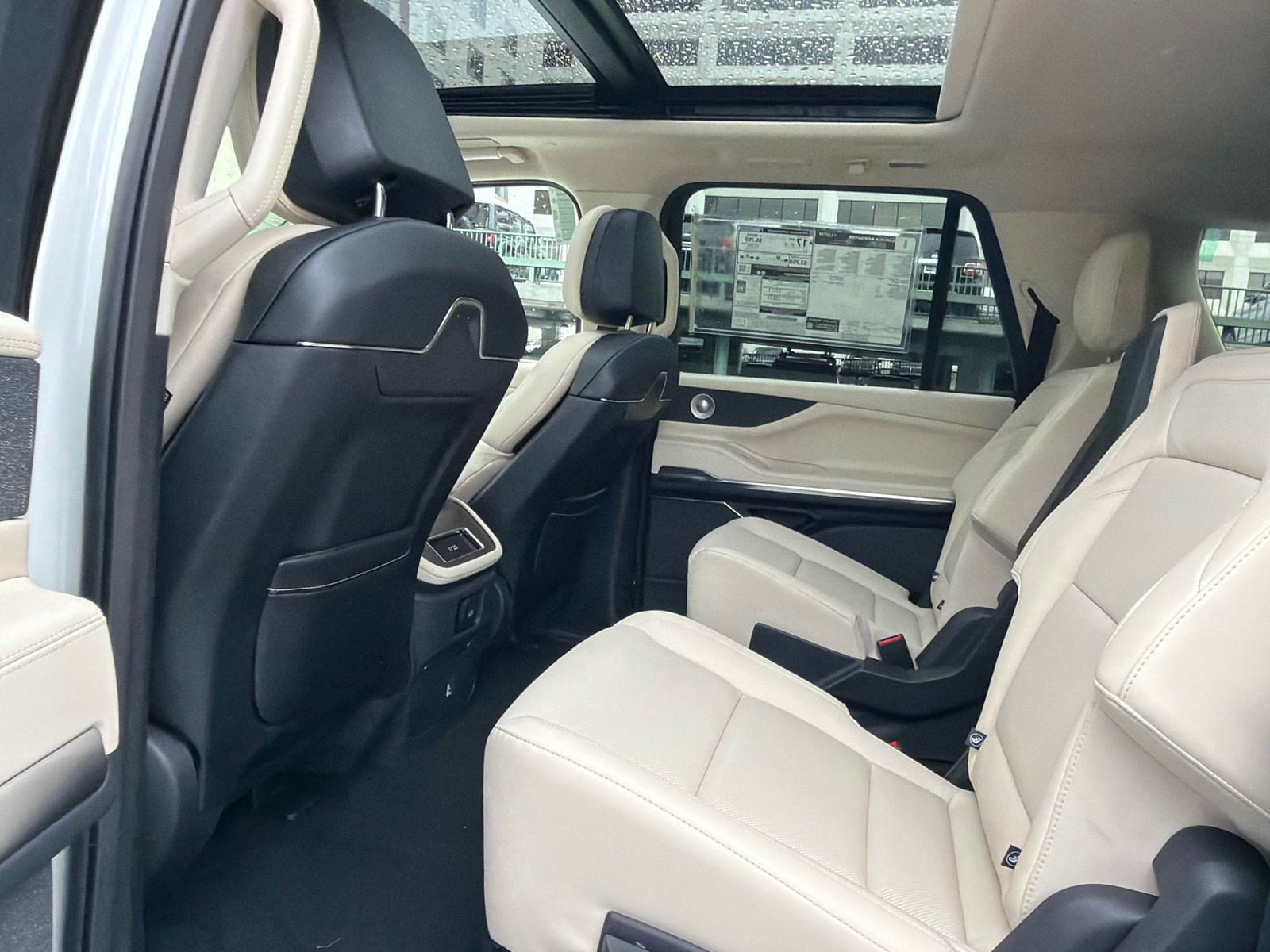 New 2027 Lincoln Navigator L Reserve AWD/4WD image 22