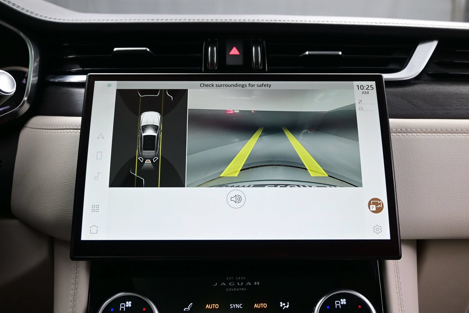 Used 2022 Jaguar F-PACE S AWD/4WD image 21