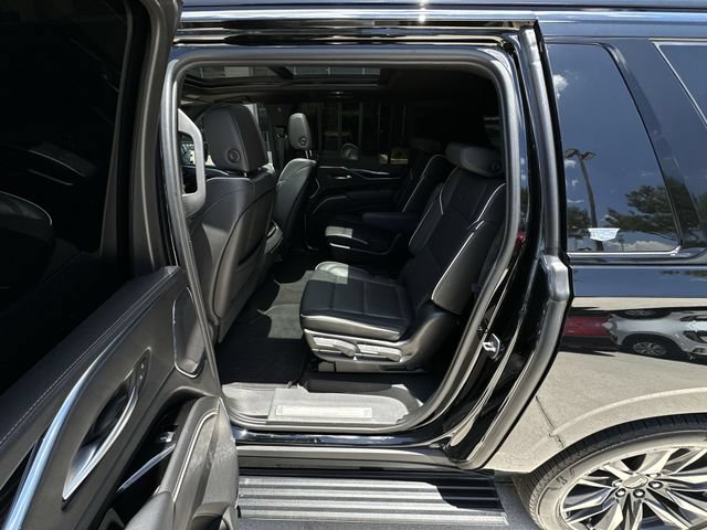 Used 2023 Cadillac Escalade ESV Sport w/ Touring Package RWD image 31