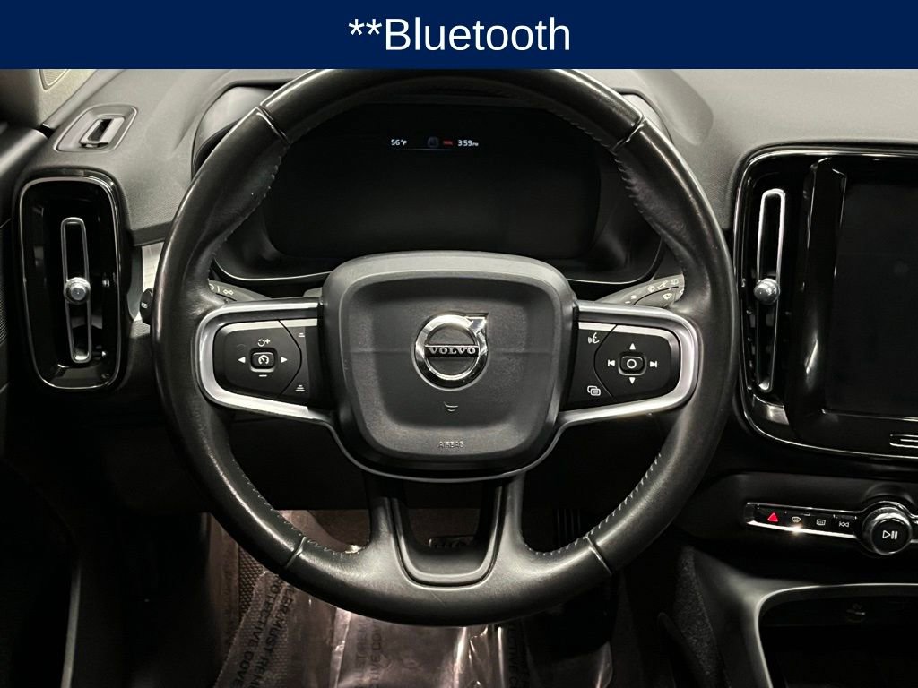Used 2020 Volvo XC40 T5 Momentum image 8